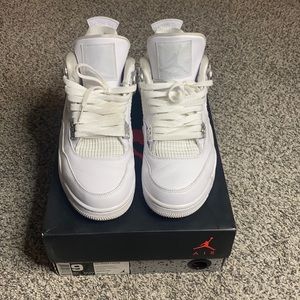 Jordan 4 Pure Money (2017) - Size 9M